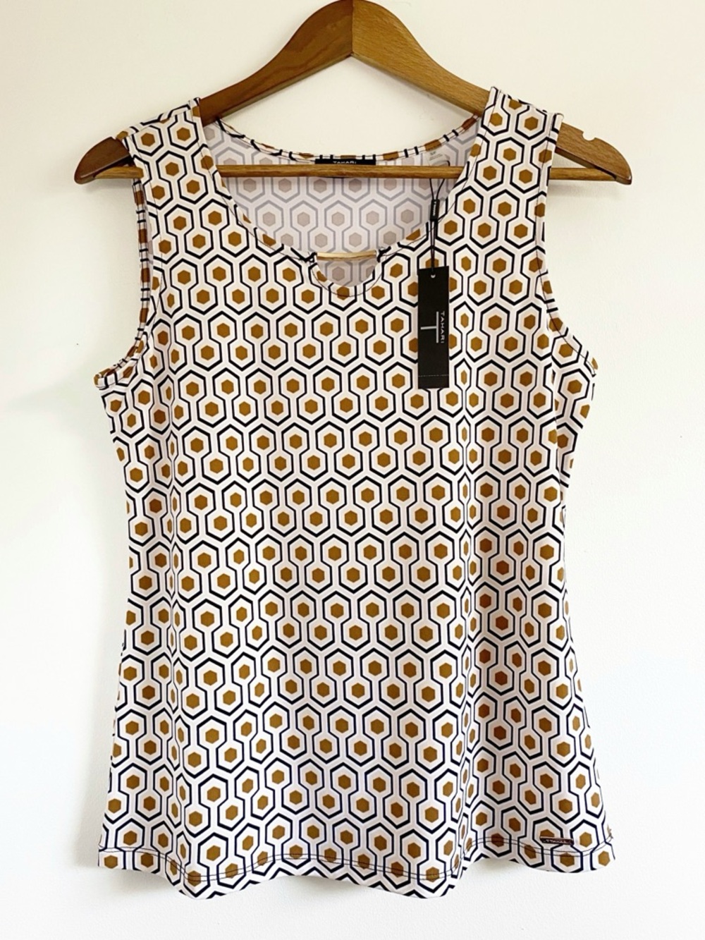 NWT Tahari Geometric Tank Top Small
